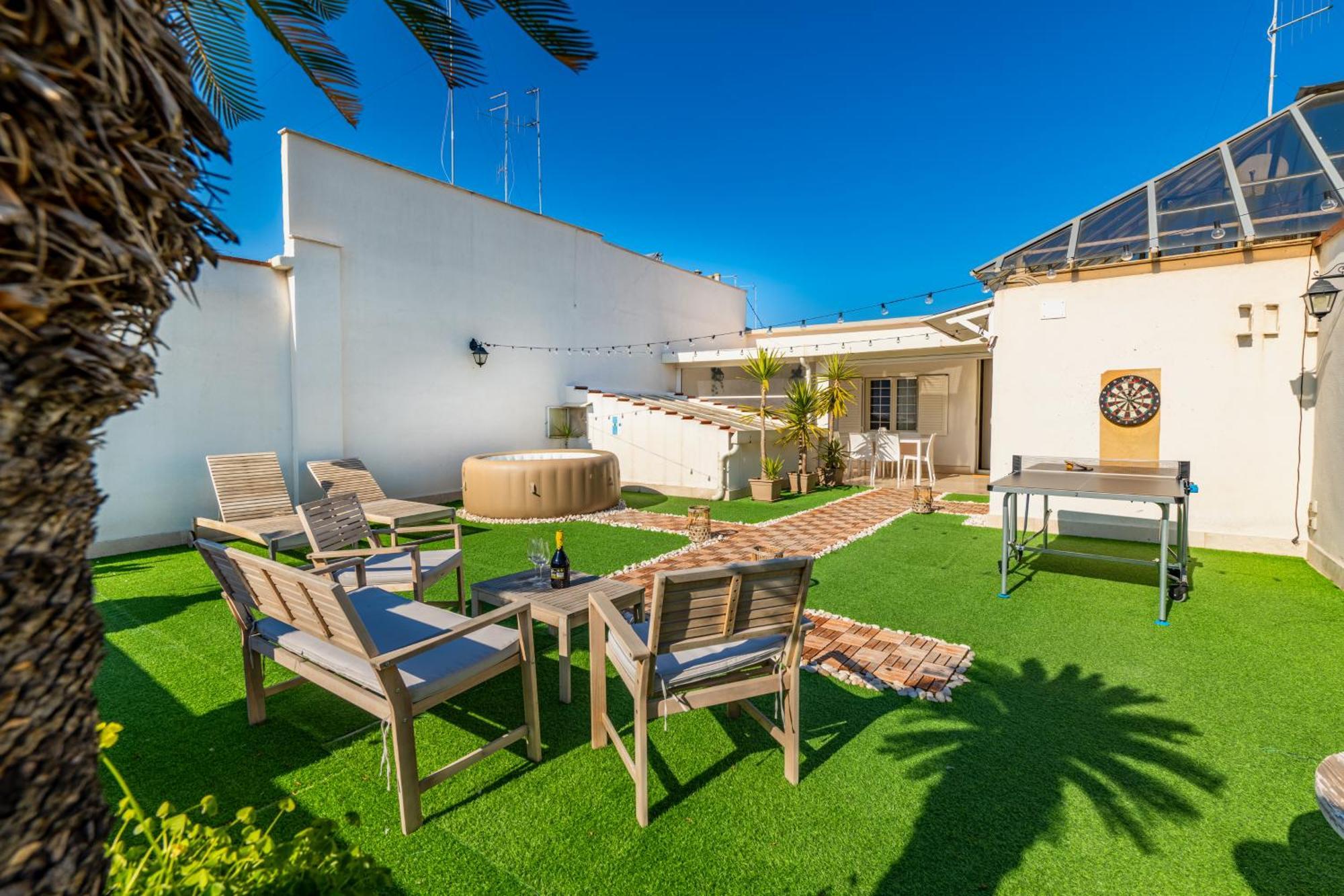 150Mq Rooftop Paradise - Spacious Private Terrace Бари Экстерьер фото