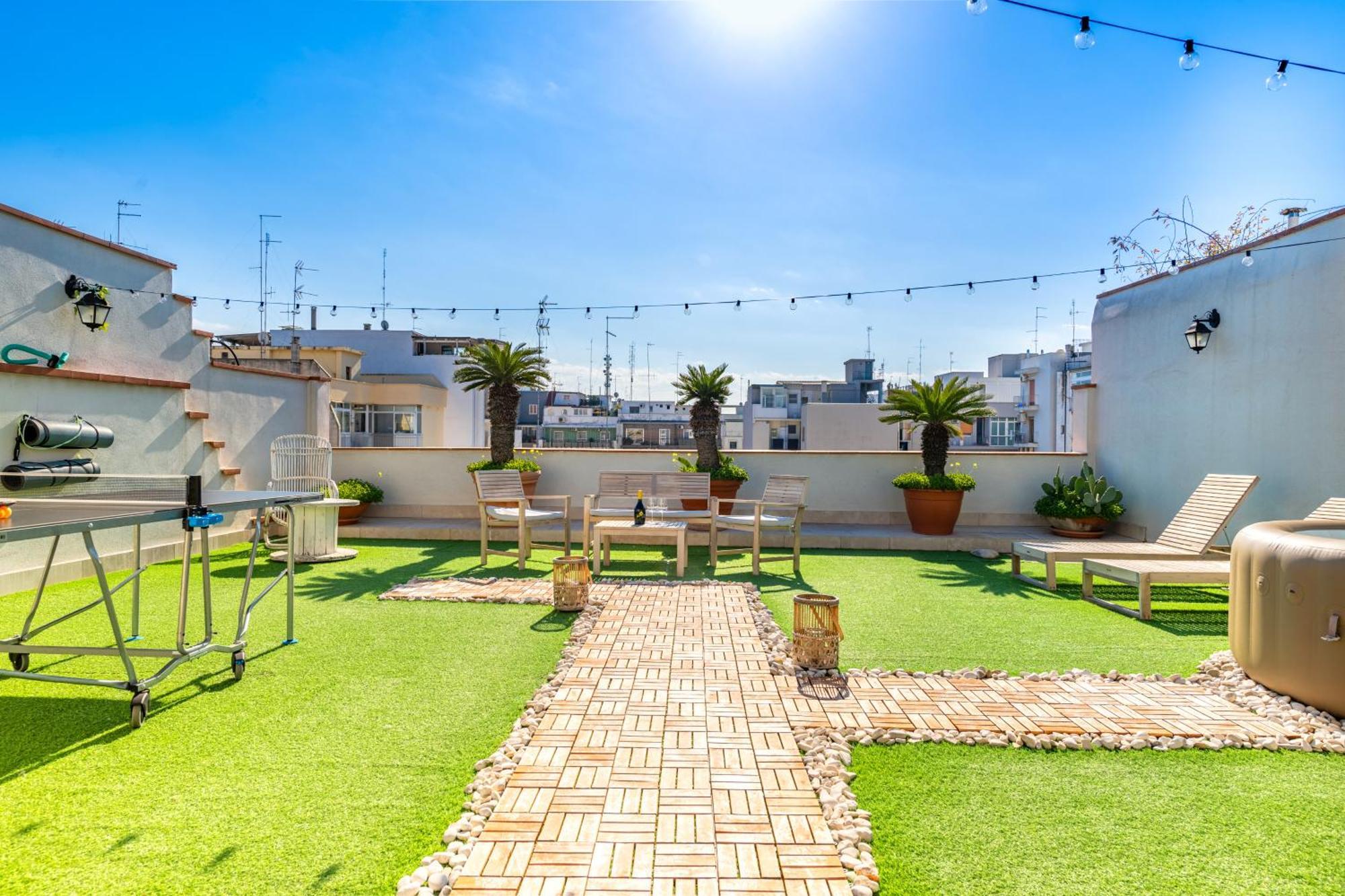 150Mq Rooftop Paradise - Spacious Private Terrace Бари Экстерьер фото