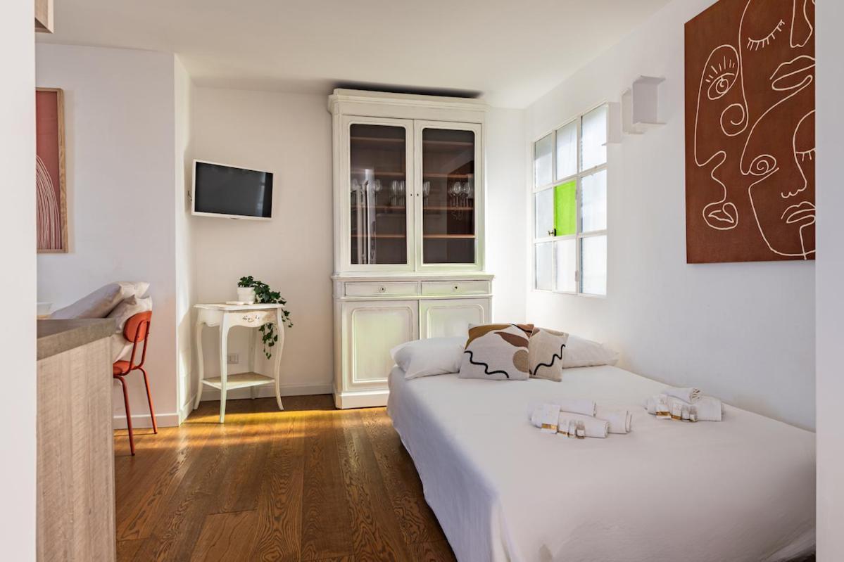 150Mq Rooftop Paradise - Spacious Private Terrace Бари Экстерьер фото